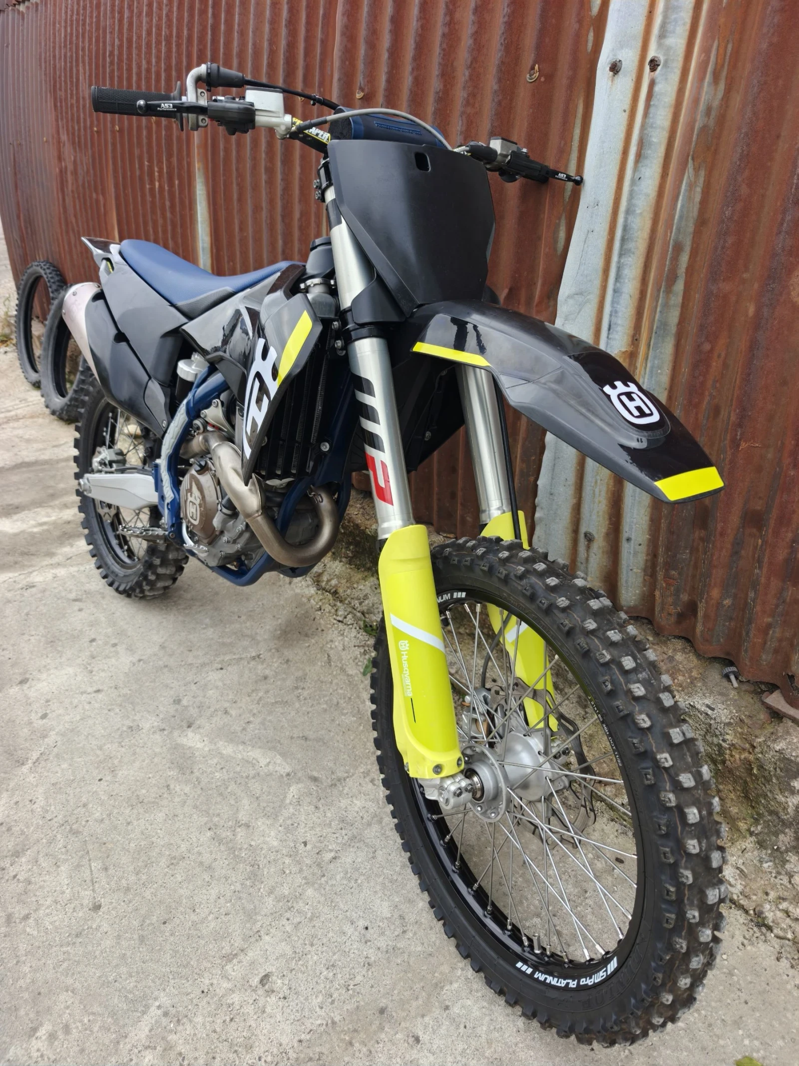 Husqvarna FC | Mobile.bg   1