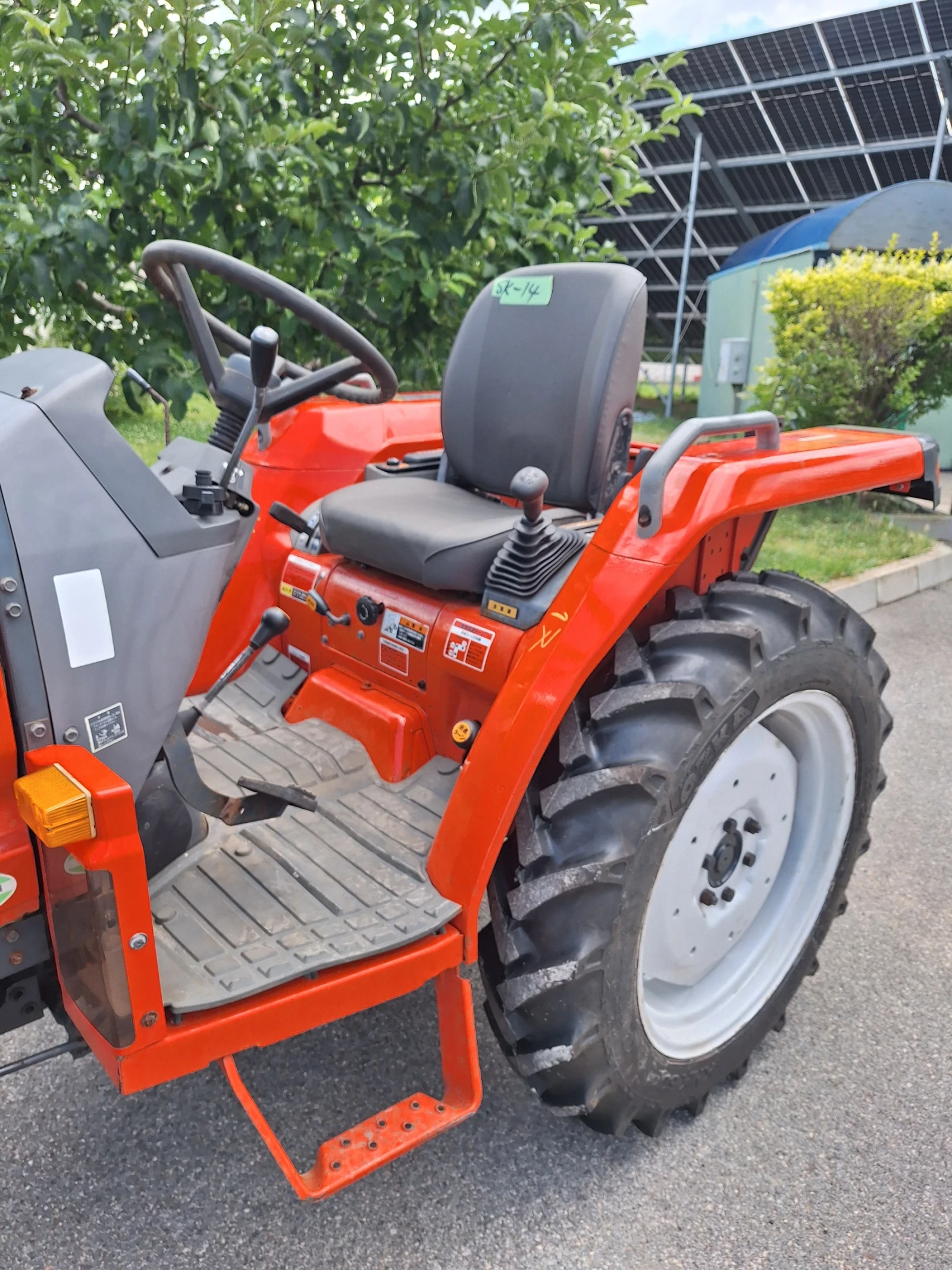 Трактор Kubota, снимка 7 - Селскостопанска техника - 54969163