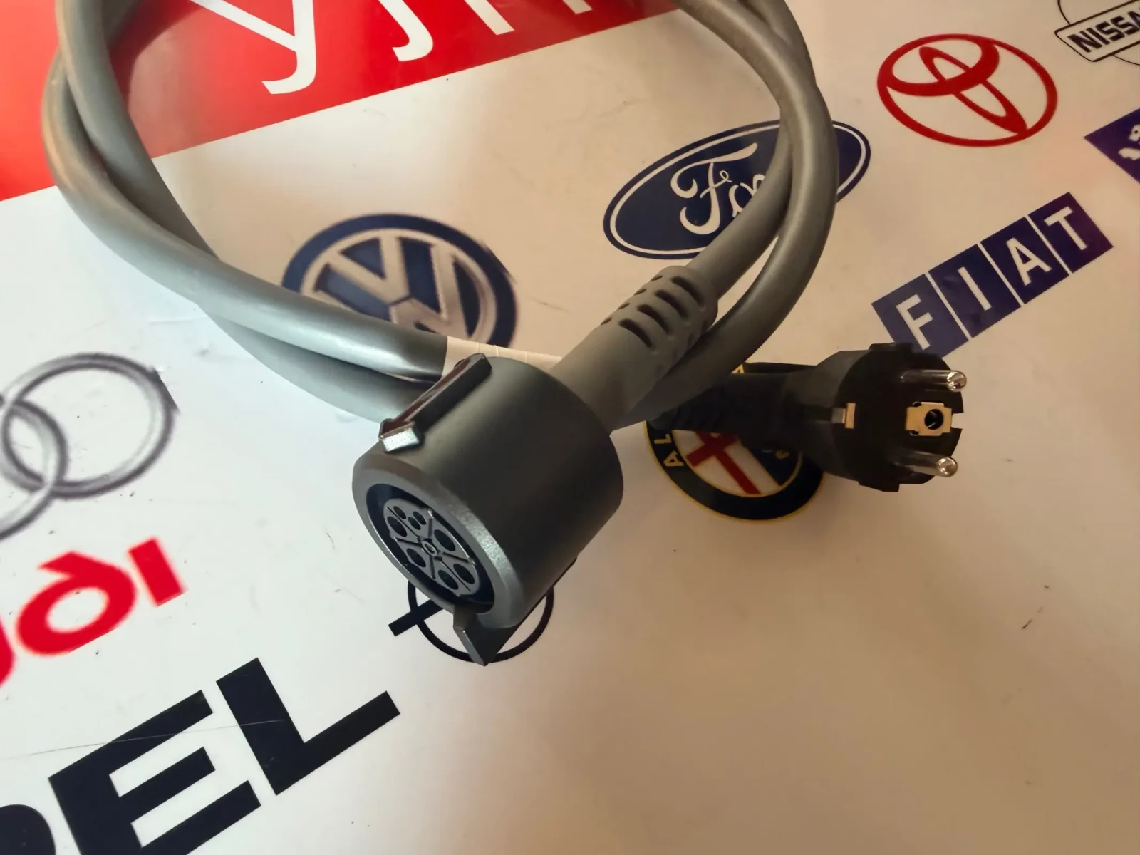 8490521-04    BMW IX1 3090650302 220-240V 50/60Hz 10A  | Mobile.bg   2