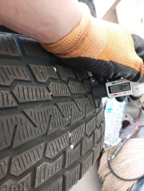 Гуми Зимни 245/65R17, снимка 5