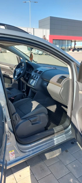 VW Touran 1.6 102кс. BiFuelg фабрична газ, снимка 10