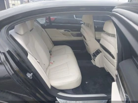 BMW 750 4.4L V-8 DI, DOHC, VVT, TURBO, 445HP Rear Wheel Dr - 40700 лв. - 60703720 13