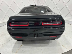 Обява за продажба на Dodge Challenger SRT Hellcat * * CARFAX * * АВТО КРЕДИТ * *  ~ 125 000 лв. - изображение 2