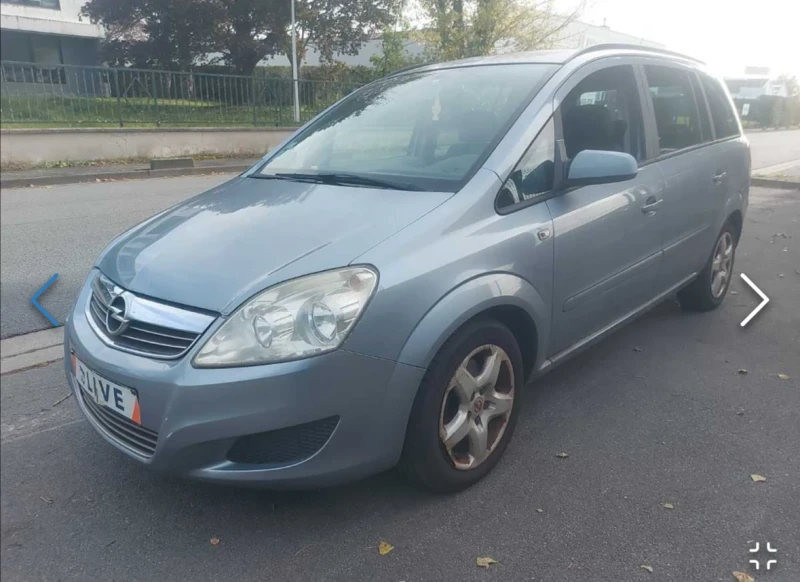 Opel Zafira 1.9cdti 7 места, снимка 1 - Автомобили и джипове - 47595222