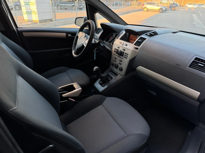 Opel Zafira 1.9cdti 7 места, снимка 8 - Автомобили и джипове - 47595222