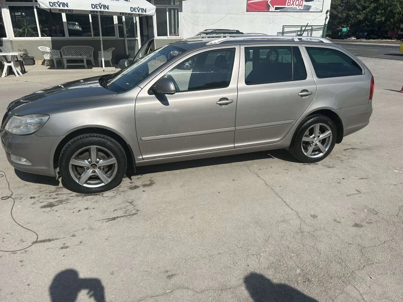 Skoda Octavia 2.0 tdi Laurent & Klement, снимка 5 - Автомобили и джипове - 47671353