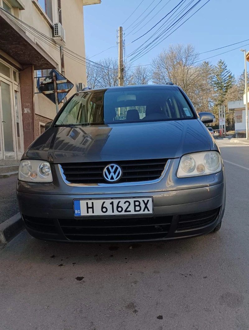 VW Touran, снимка 1 - Автомобили и джипове - 48378574