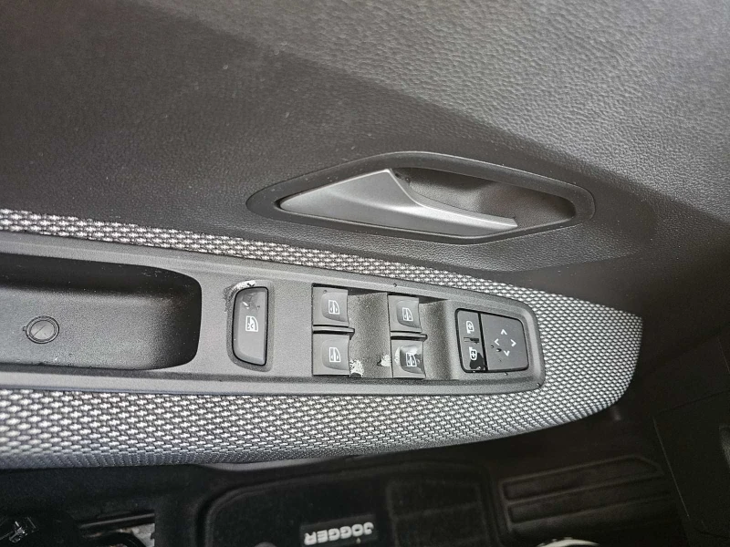 Dacia Jogger 1.0 TCe 90 Stop&Start LPG, снимка 11 - Автомобили и джипове - 53029045