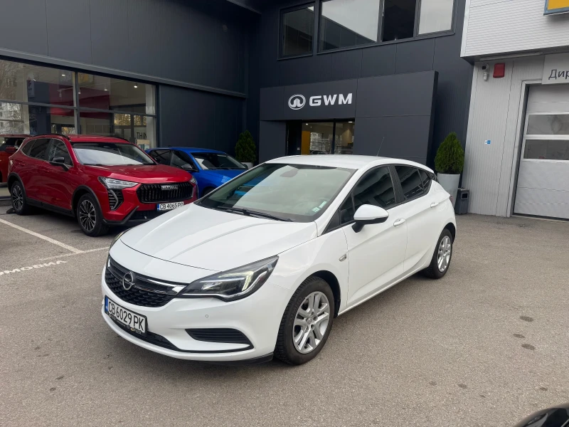 Opel Astra 1.4 turbo, снимка 4 - Автомобили и джипове - 53043527