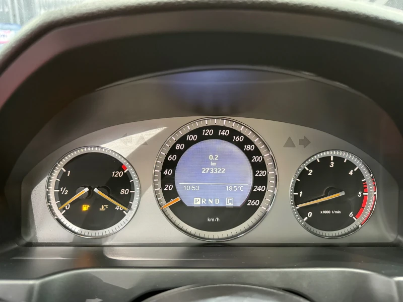 Mercedes-Benz C 320 AMG pack, снимка 10 - Автомобили и джипове - 53453144