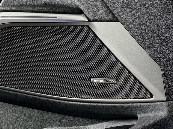 BMW 330 i xDrive M-Sport Pro = NEW = Гаранция, снимка 6 - Автомобили и джипове - 54854718