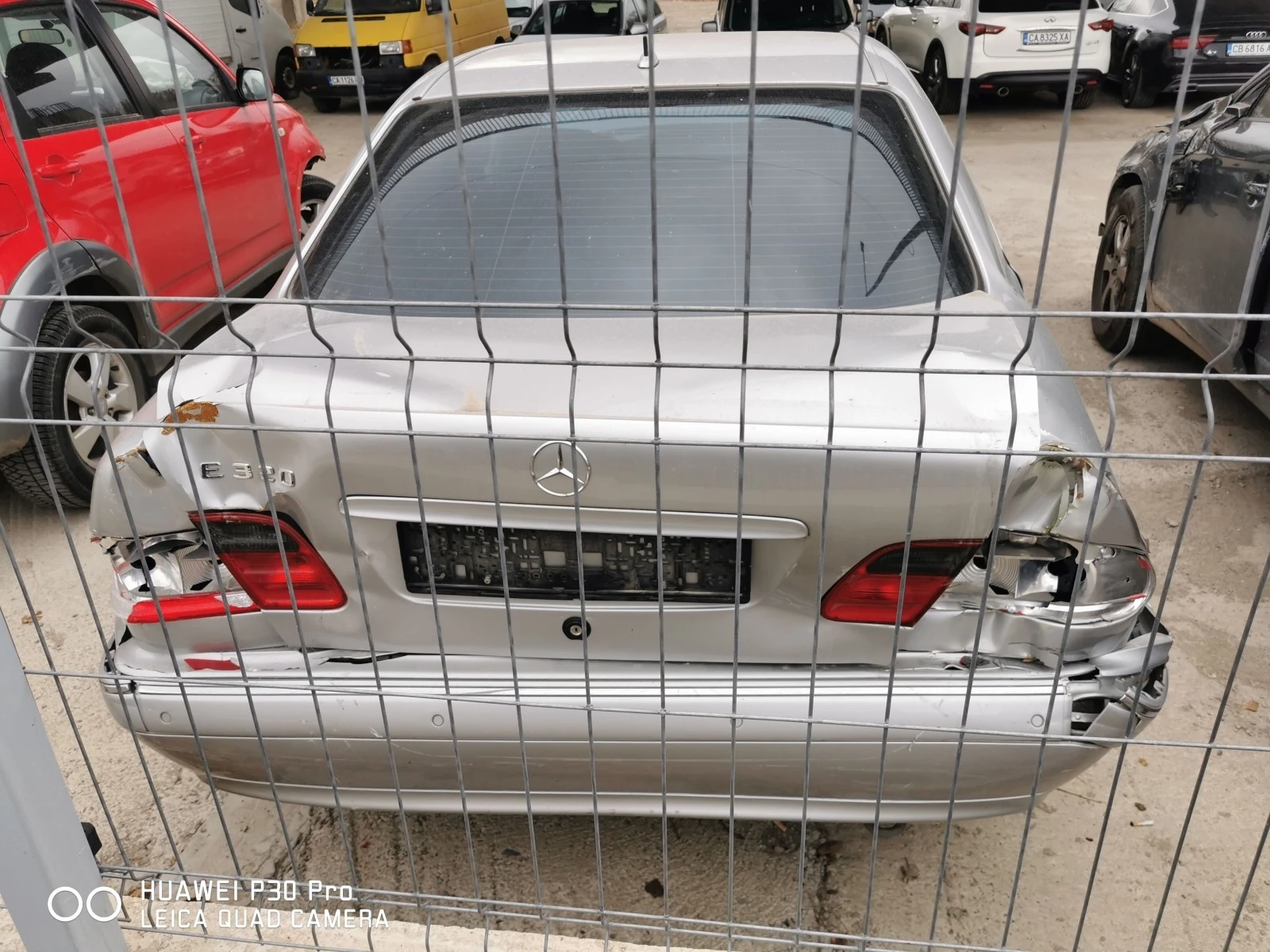 Mercedes-Benz E 320, снимка 1