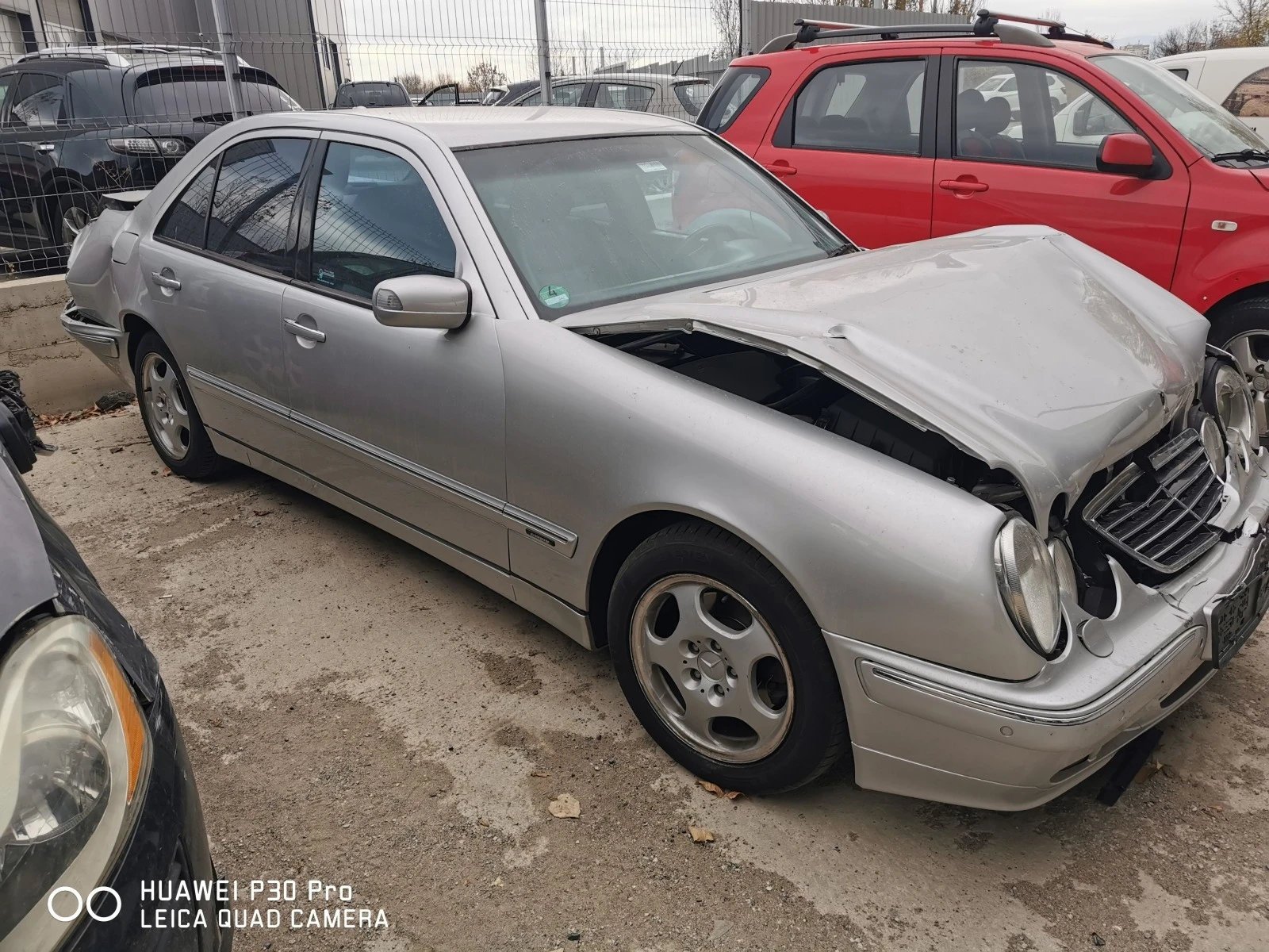 Mercedes-Benz E 320  - изображение 7