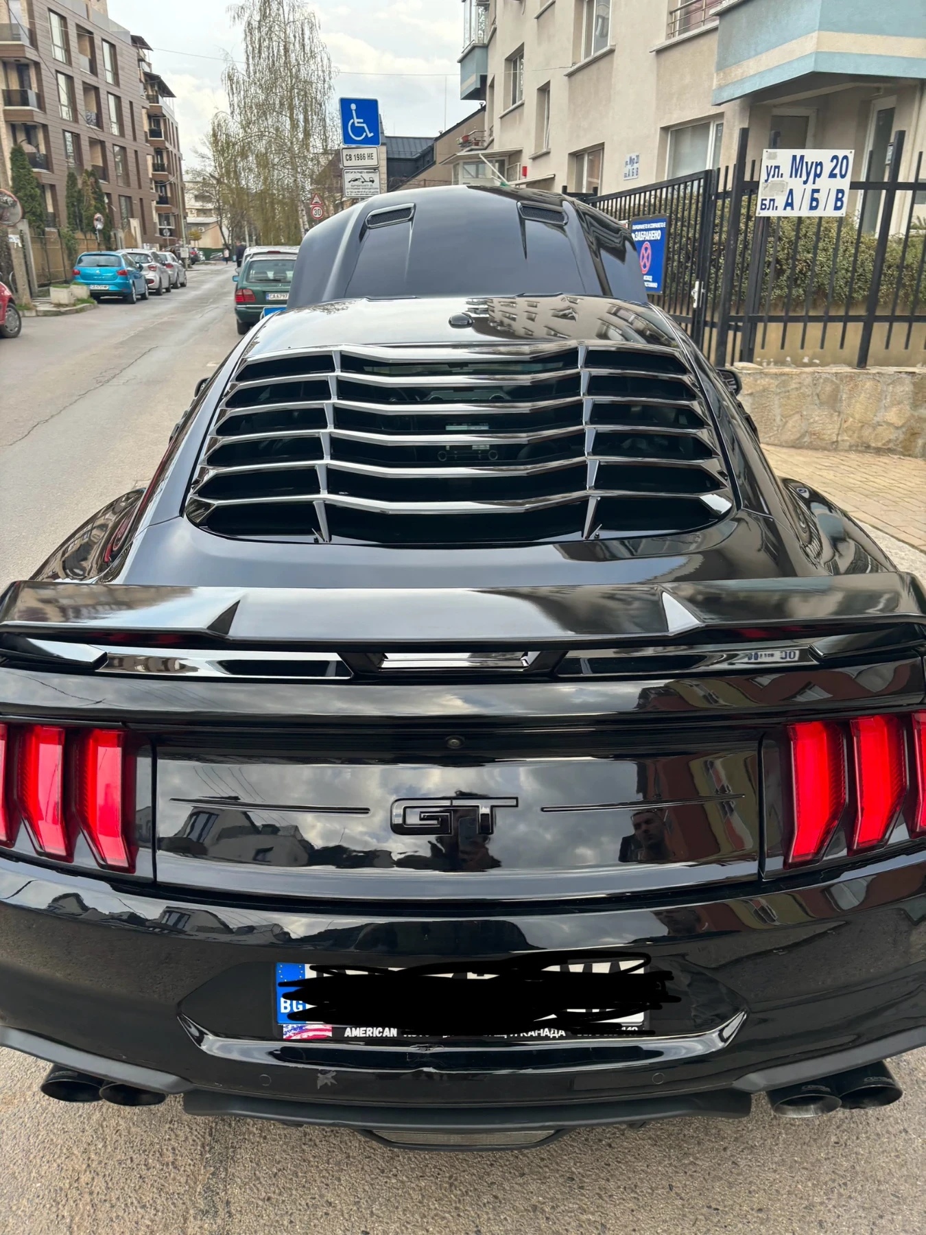 Ford Mustang GT Premium  - изображение 4
