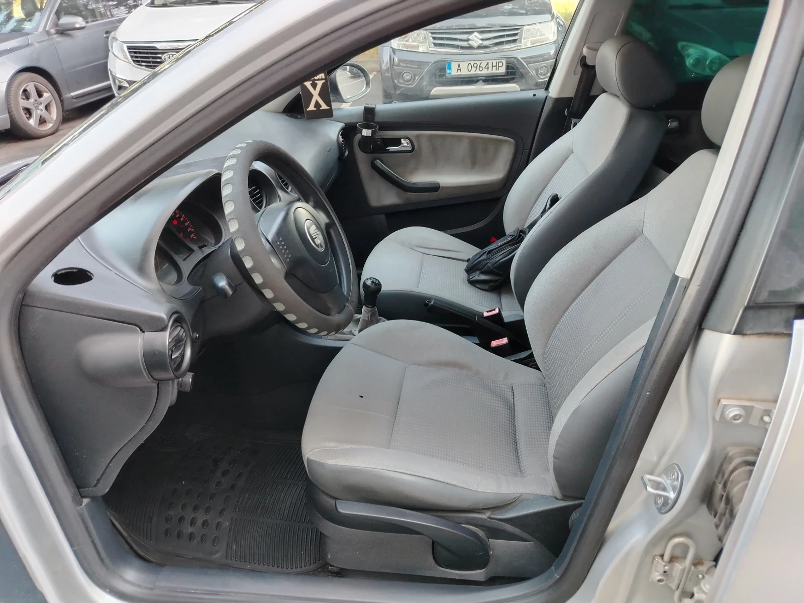 Seat Ibiza 1.2i БЕНЗИН - изображение 10