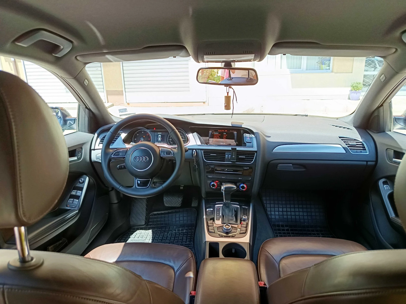 Audi A4 Avant 2.0 TDI - изображение 10