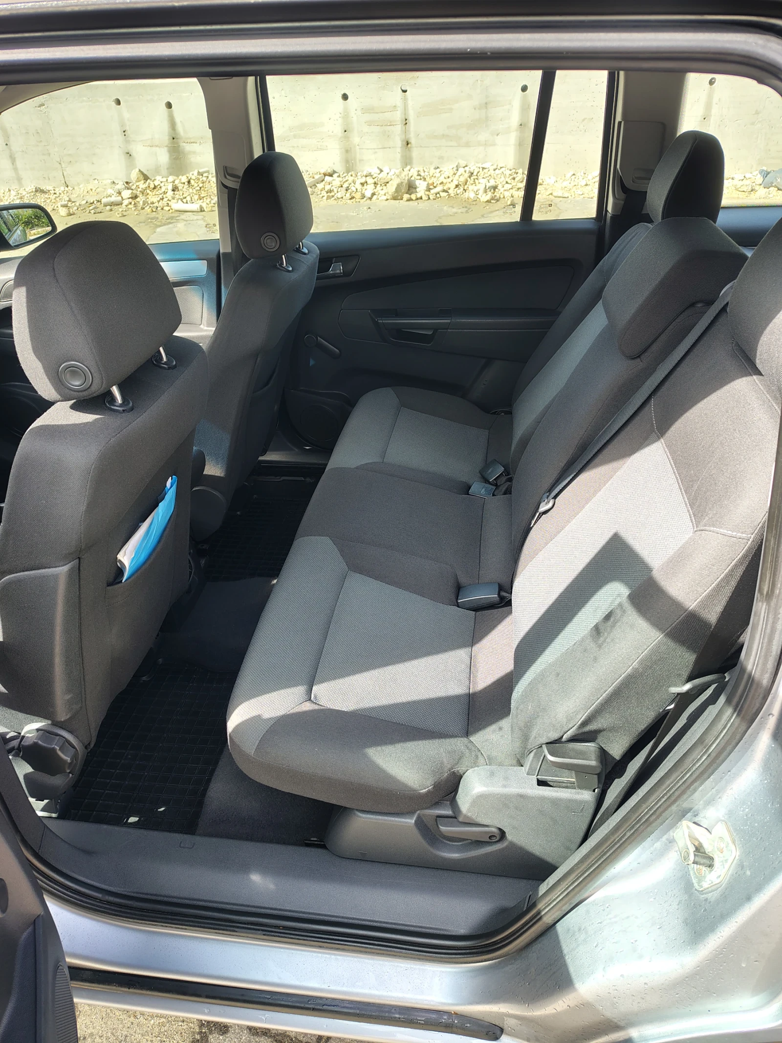 Opel Zafira 1.9 - изображение 7