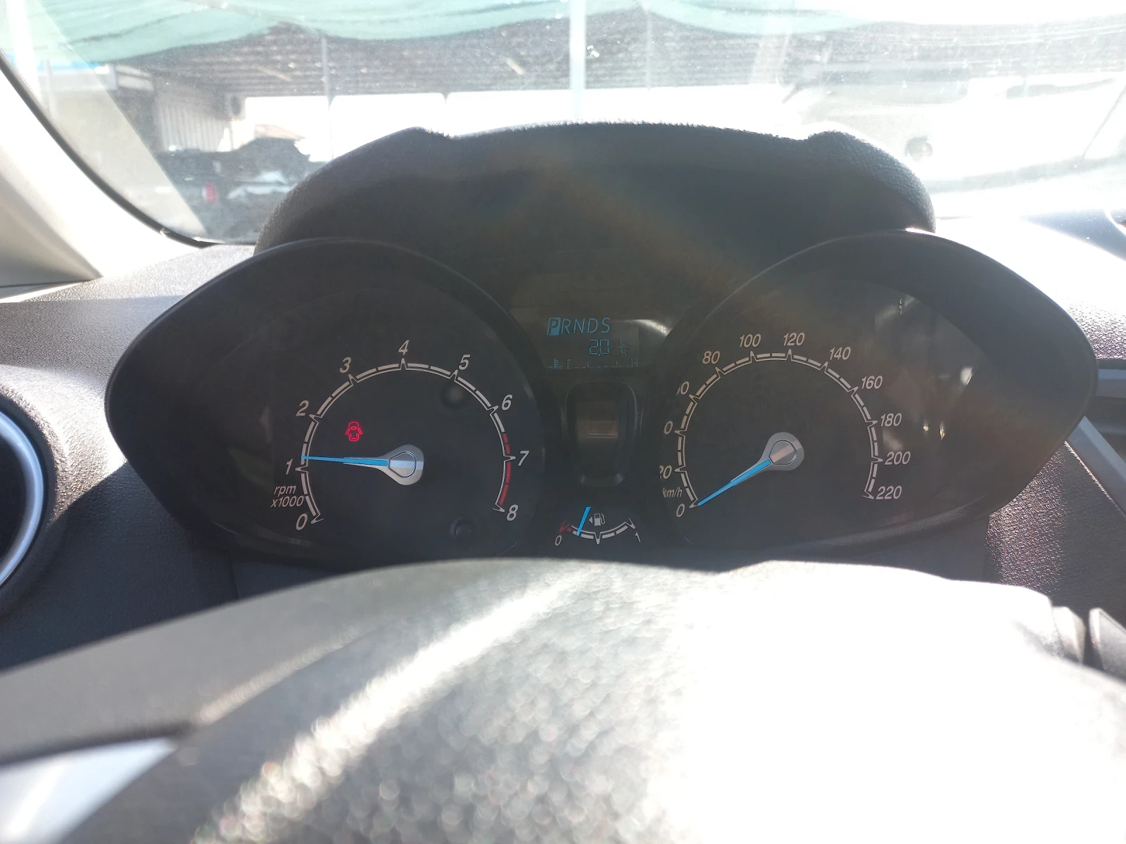 Ford Fiesta 1, 6 I  AVTOMAT - изображение 8