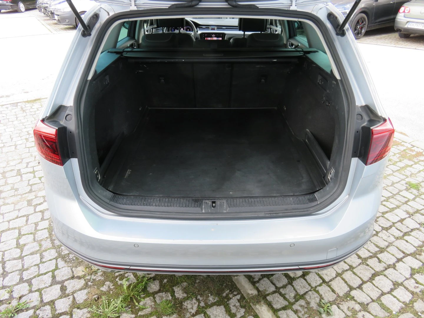 VW Passat 2.0TDI SCR 4MOT DSG - изображение 7