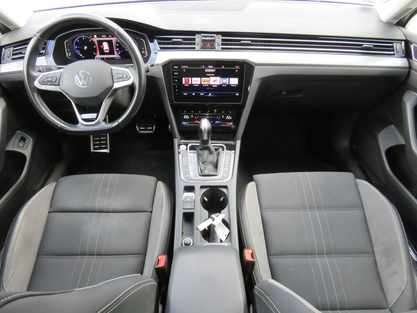 VW Passat 2.0TDI SCR 4MOT DSG | Mobile.bg   6