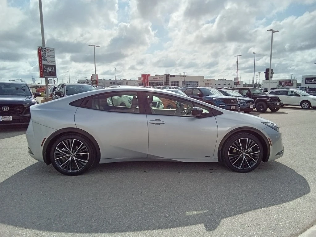 Toyota Prius XLE AWD e | Low Kilometers | SofTex Seat Trim  CAR | Mobile.bg � ����������� 15