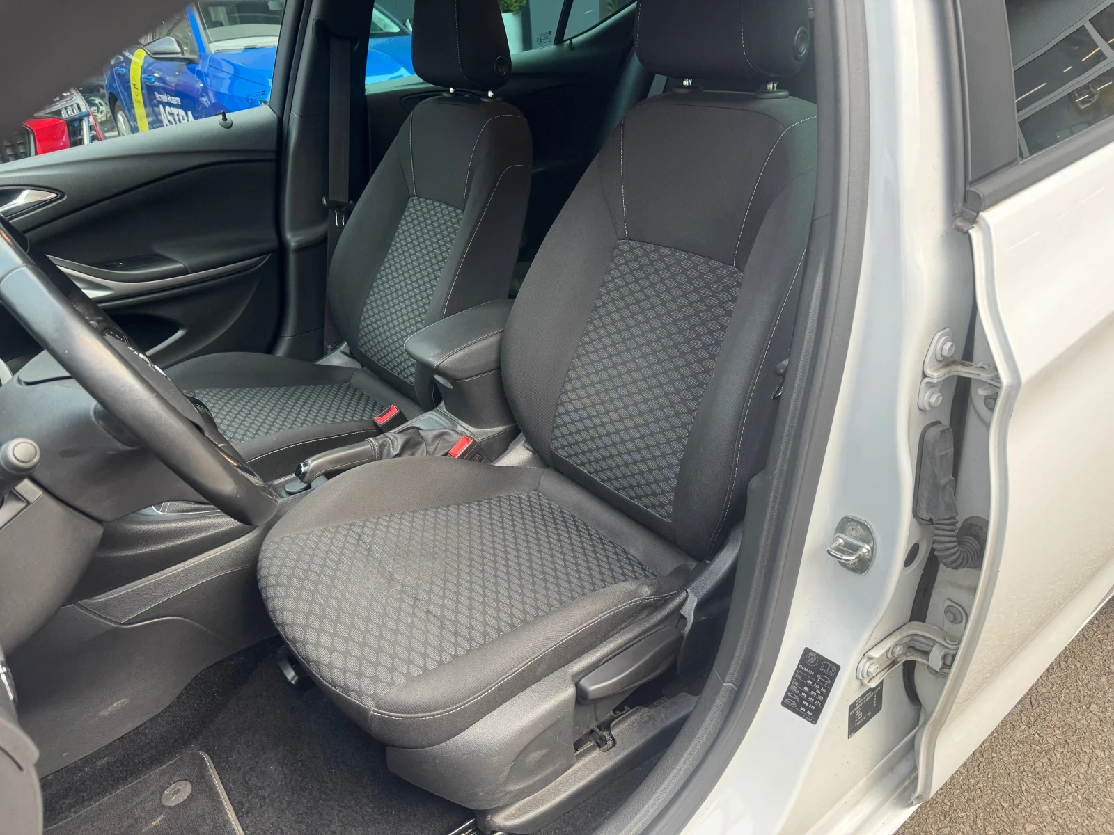 Opel Astra 1.4 turbo - изображение 9