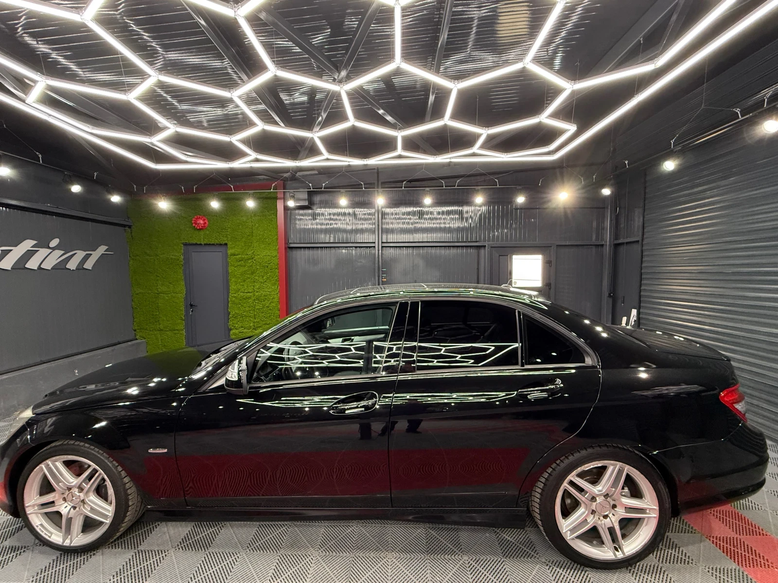 Mercedes-Benz C 320 AMG pack - изображение 2