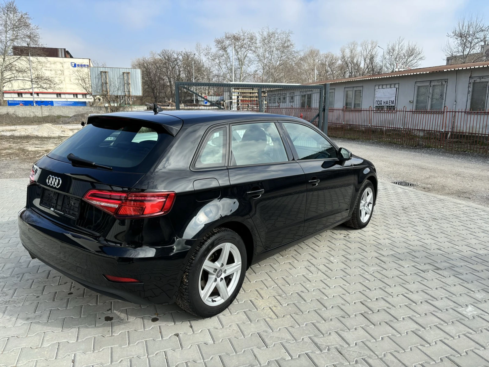 Audi A3 1.6TDI - изображение 6