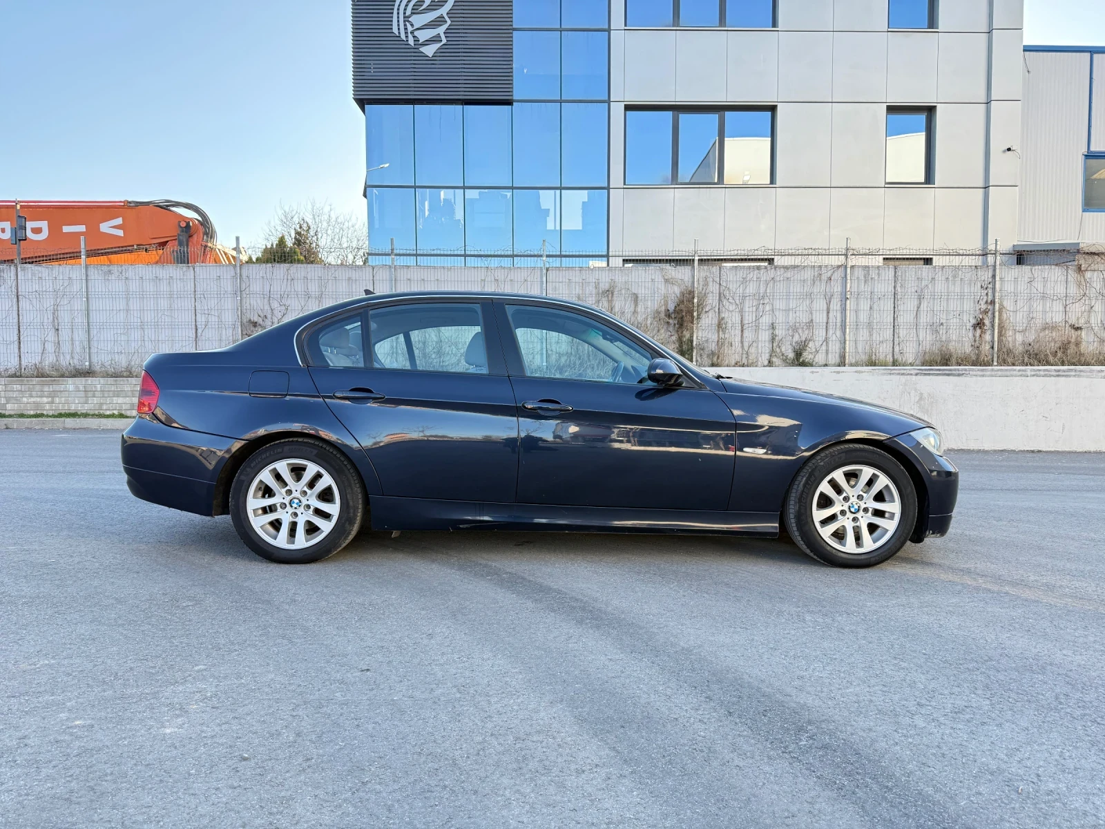BMW 318 2.0D 122к.с- 6 скорости!!!, снимка 2 - Автомобили и джипове - 53804153