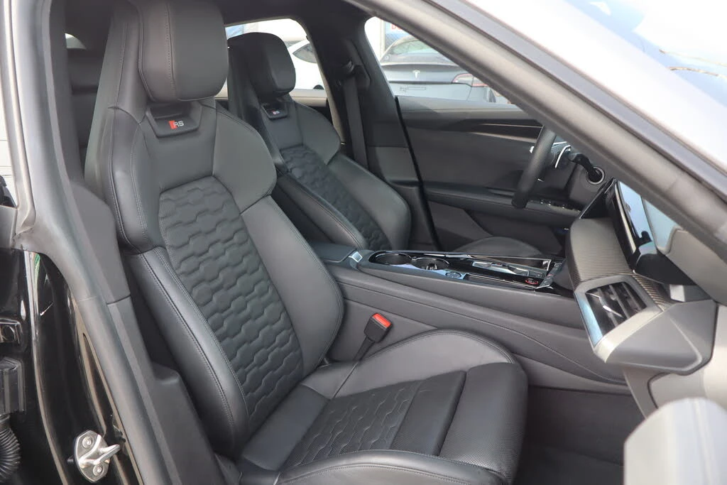 Audi E-Tron GT RS e-tron GT, снимка 12 - Автомобили и джипове - 54206077