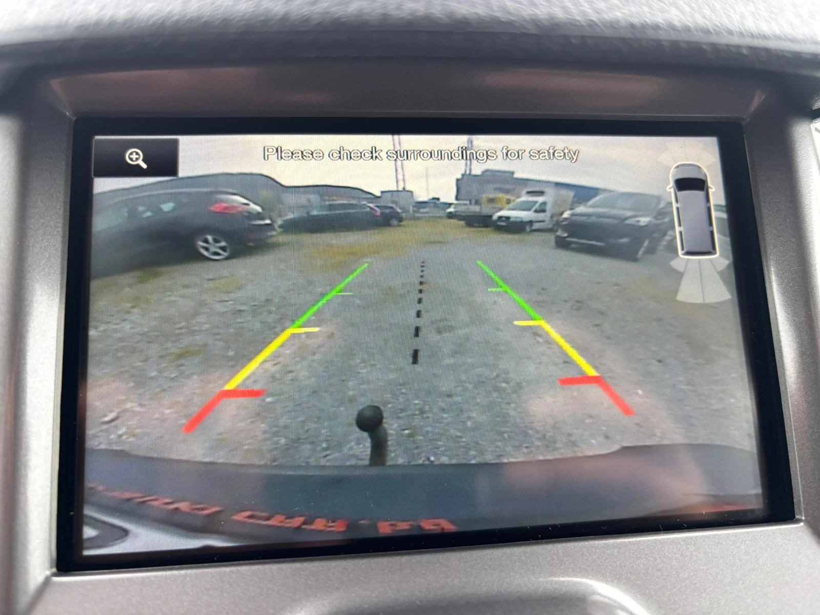 Ford Tourneo Connect 1.5 Автоматик внос Швейцария!, снимка 14 - Автомобили и джипове - 54208231