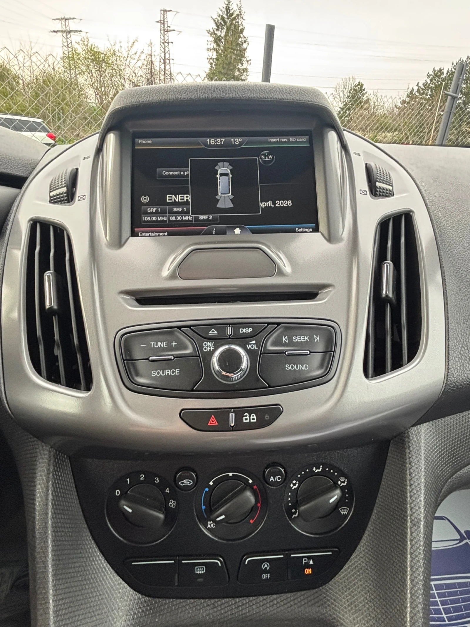 Ford Tourneo Connect 1.5 Автоматик внос Швейцария!, снимка 13 - Автомобили и джипове - 54208231