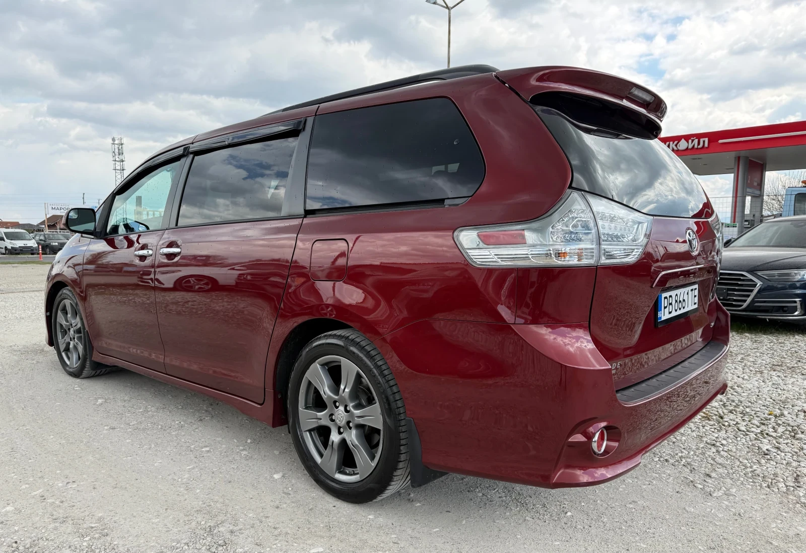 Toyota Sienna SE 7+ 1 Face , снимка 4 - Автомобили и джипове - 54236805