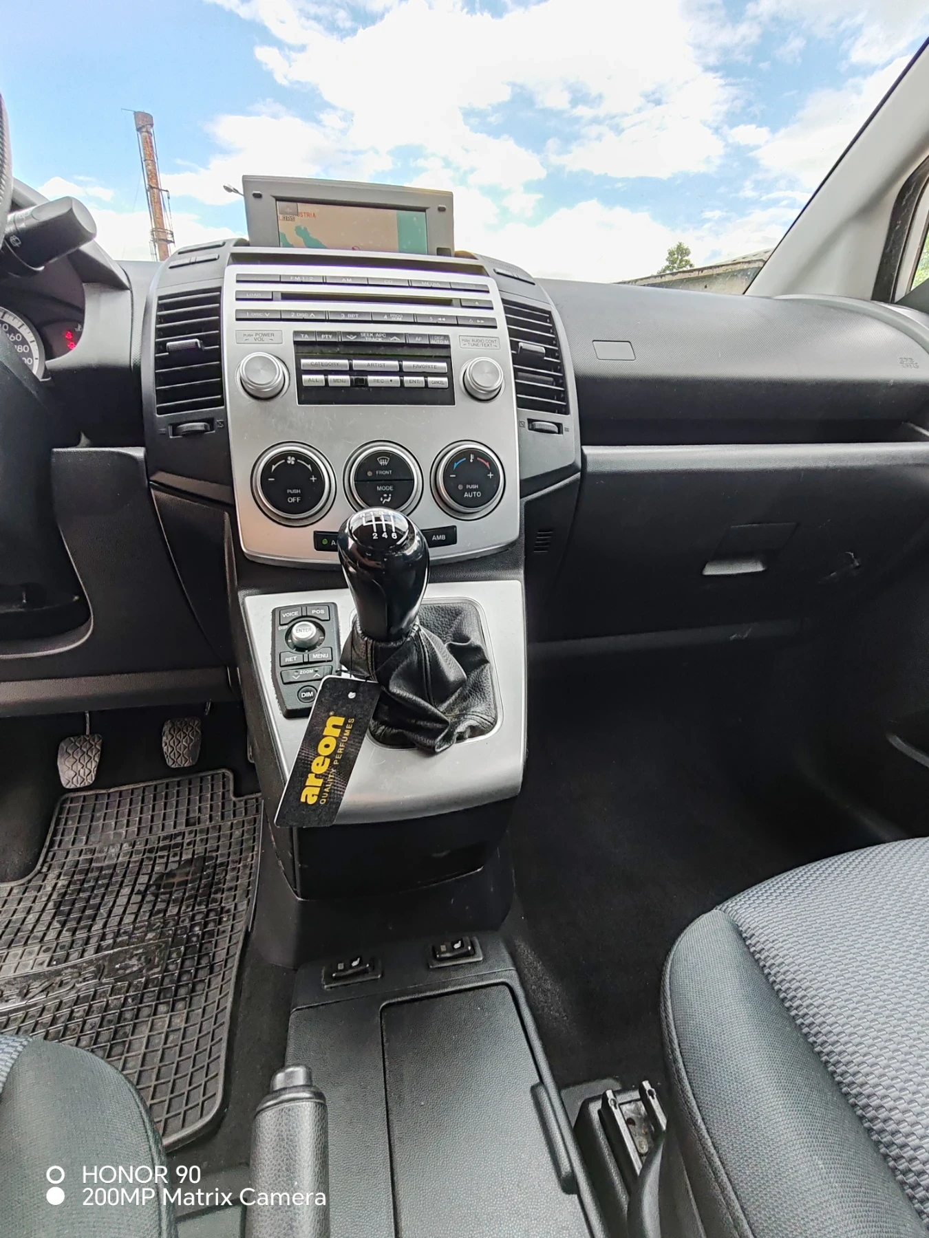 Mazda 5 2.0  7 места нави клима , снимка 8 - Автомобили и джипове - 55031247
