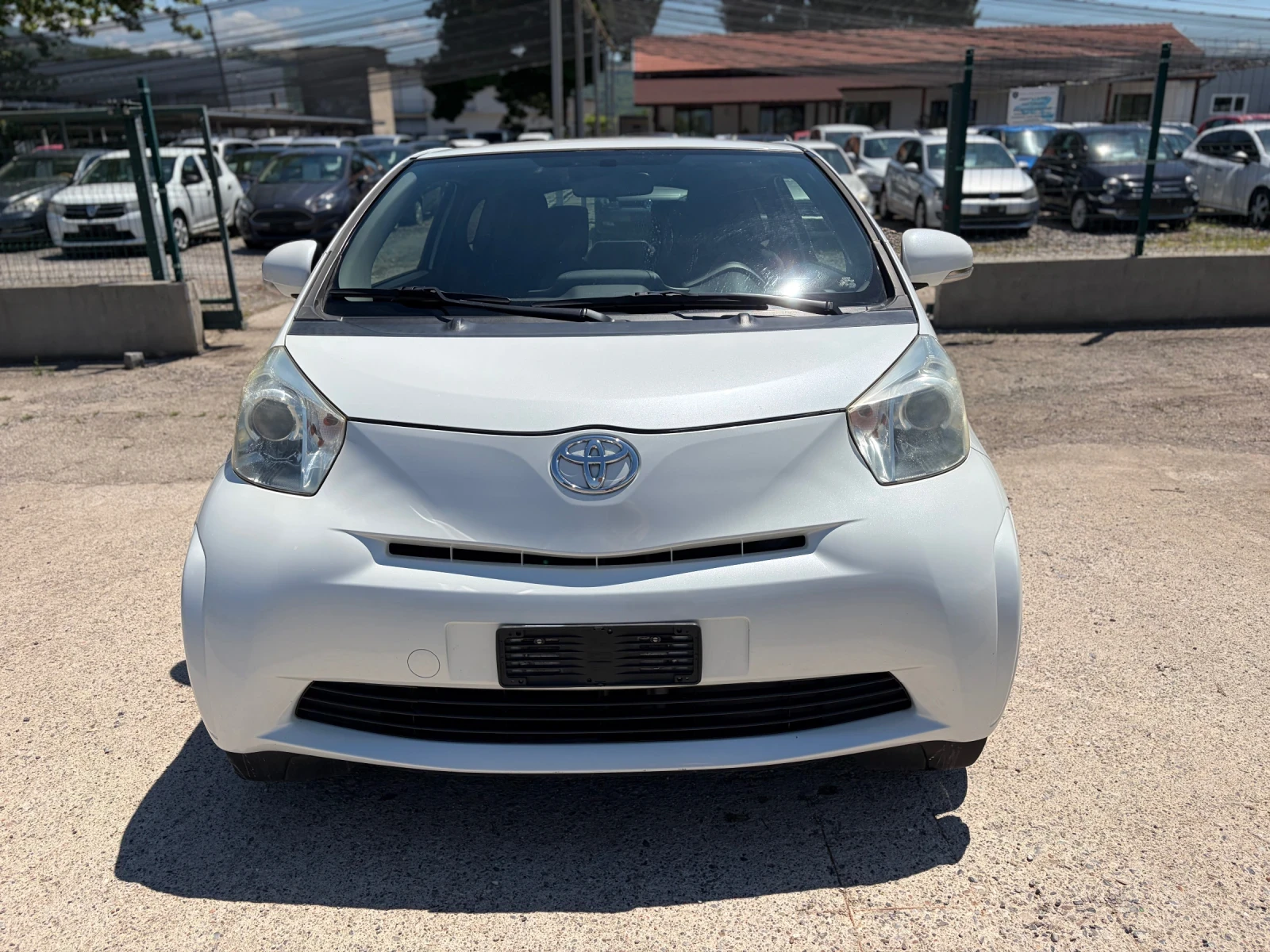 Toyota IQ, снимка 2 - Автомобили и джипове - 55048010