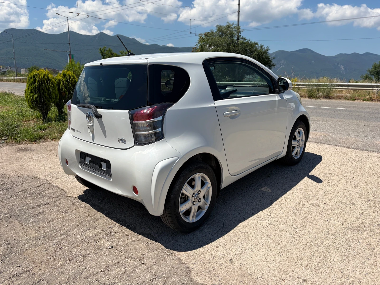 Toyota IQ, снимка 7 - Автомобили и джипове - 55048010