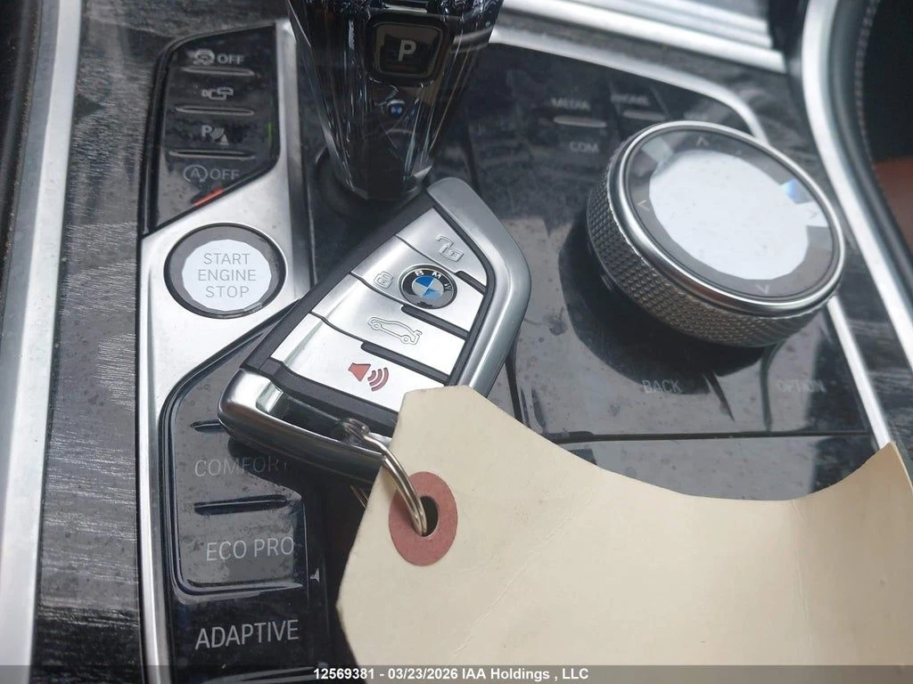 BMW 850 * INDIVIDUAL * XDRIVE* * CARFAX, снимка 11 - Автомобили и джипове - 55058356