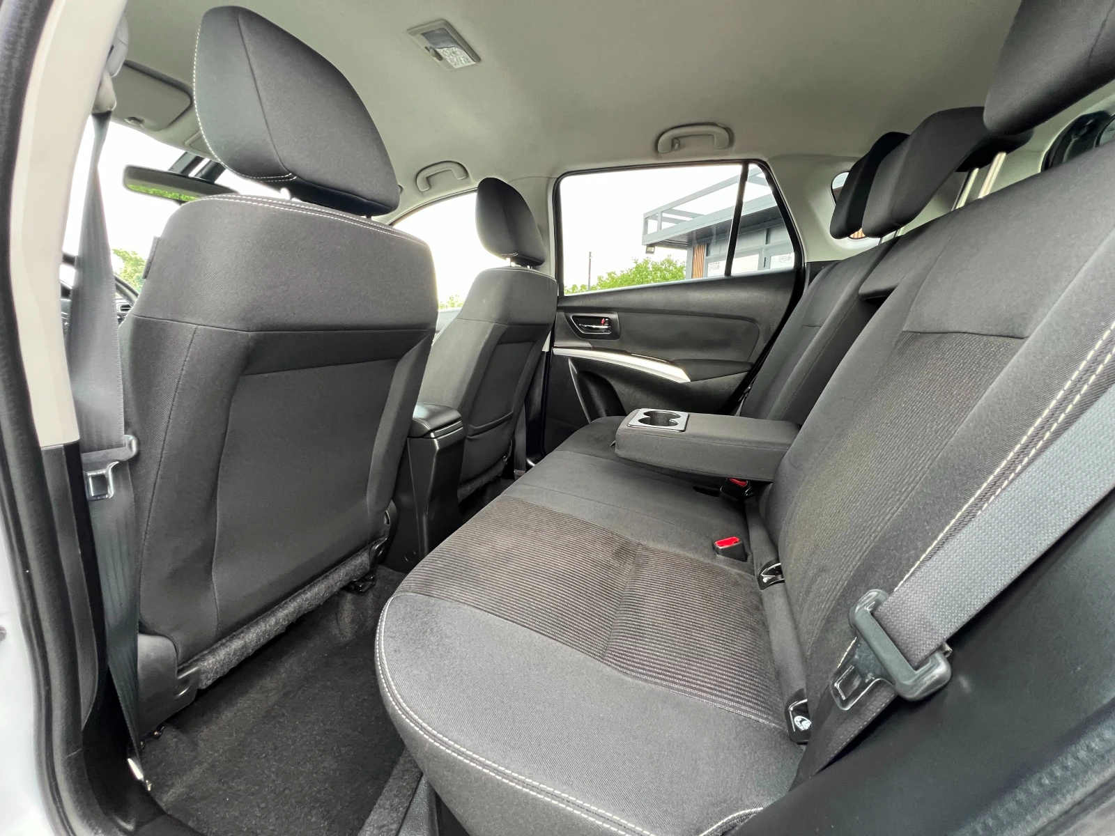 Suzuki SX4 1.6DDIS ALL GRIP/4x4/EURO 6/ДИСТРОНИК/НАВИ/КАМЕРА/, снимка 10 - Автомобили и джипове - 55128355