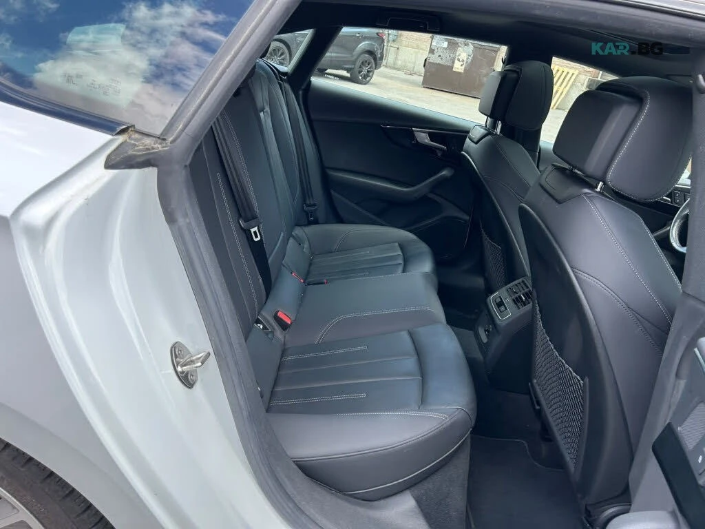 Audi A5 * Sportback * AWD * Автокредит* (Цена до България), снимка 12 - Автомобили и джипове - 55232615