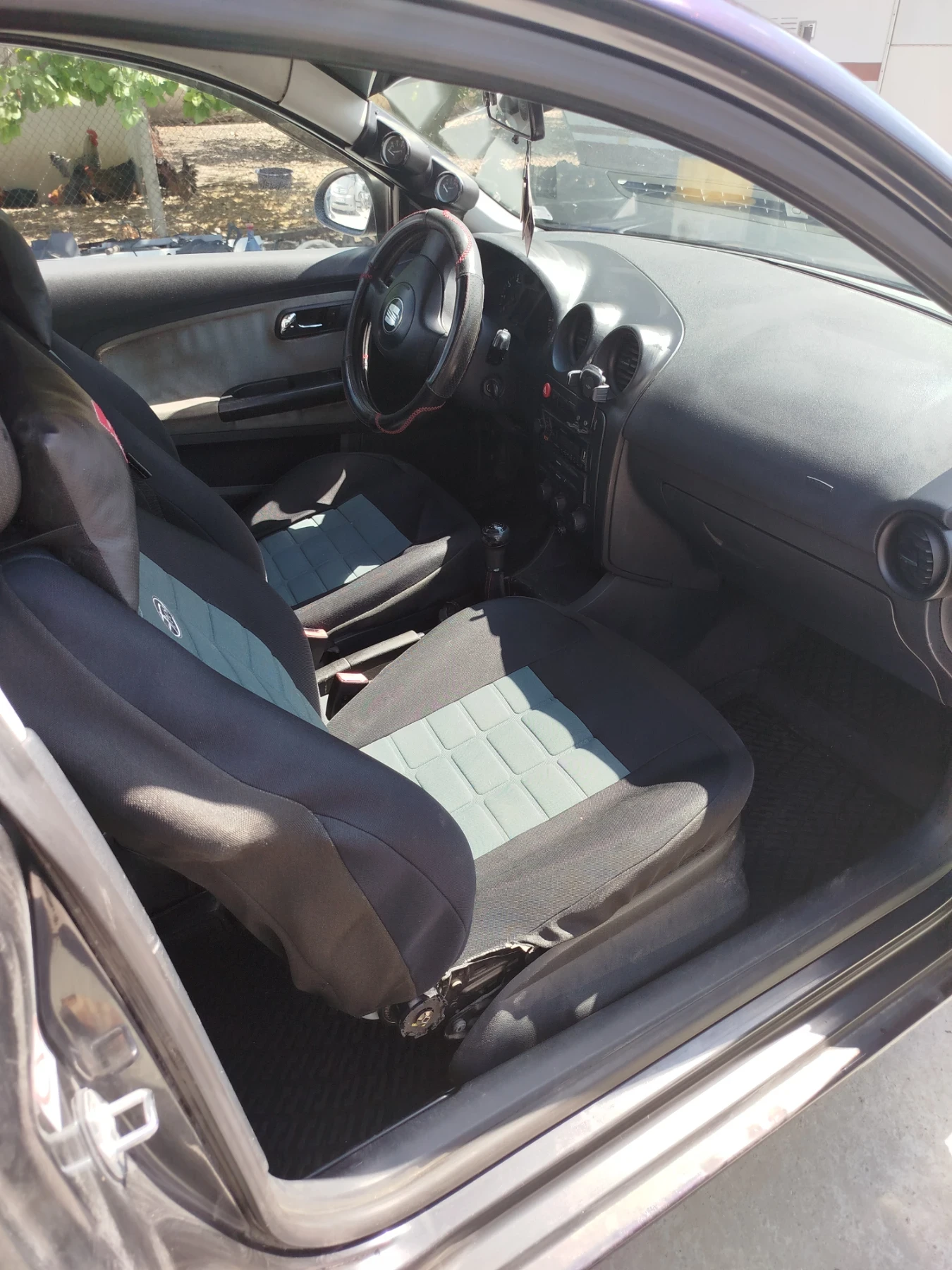 Seat Ibiza 1.2 Газ/Бензин, снимка 9 - Автомобили и джипове - 55422618