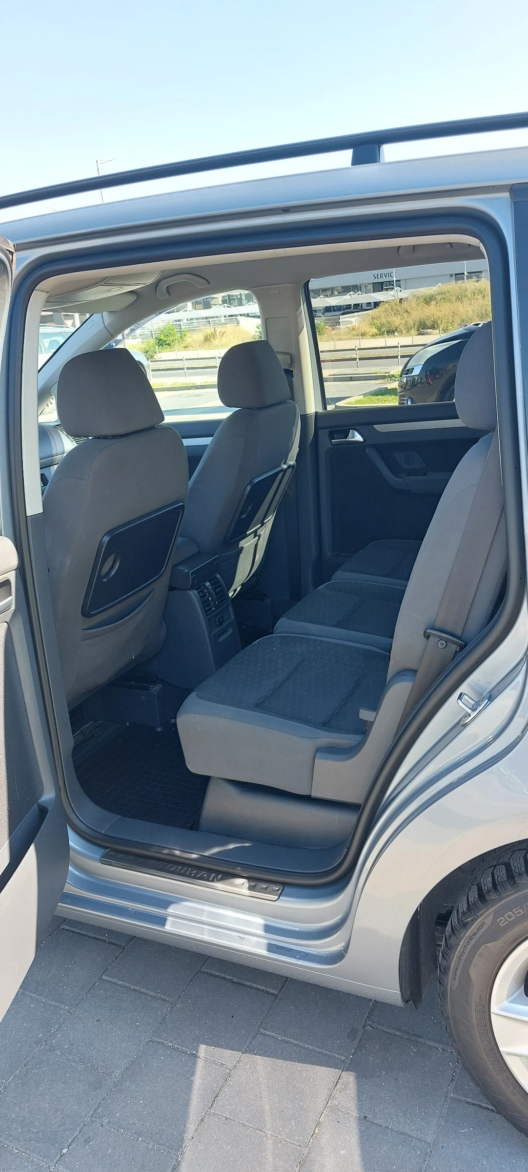 VW Touran 1.6 102кс. BiFuelg фабрична газ, снимка 12 - Автомобили и джипове - 55485971
