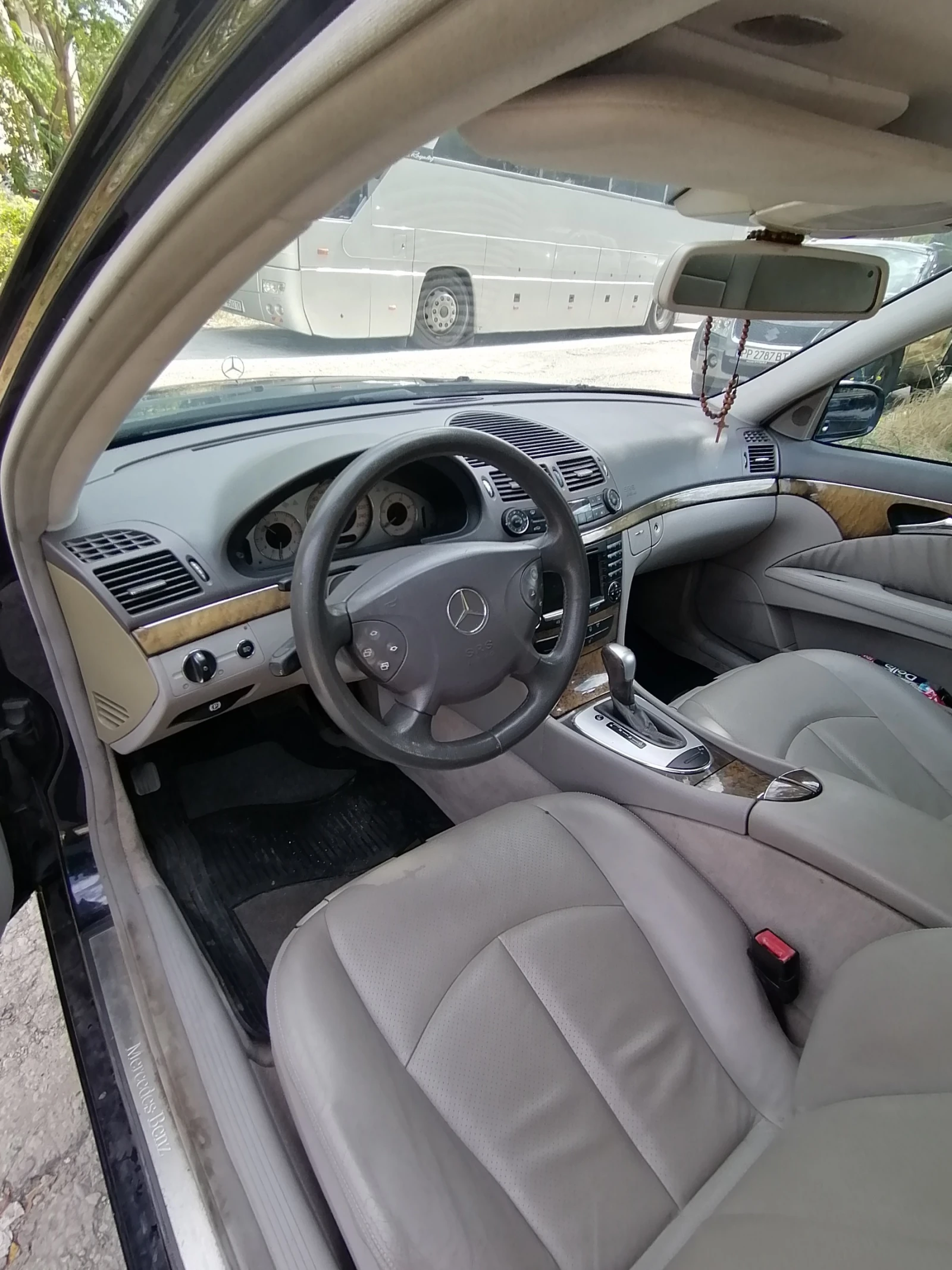Mercedes-Benz E 320, снимка 8 - Автомобили и джипове - 55588071