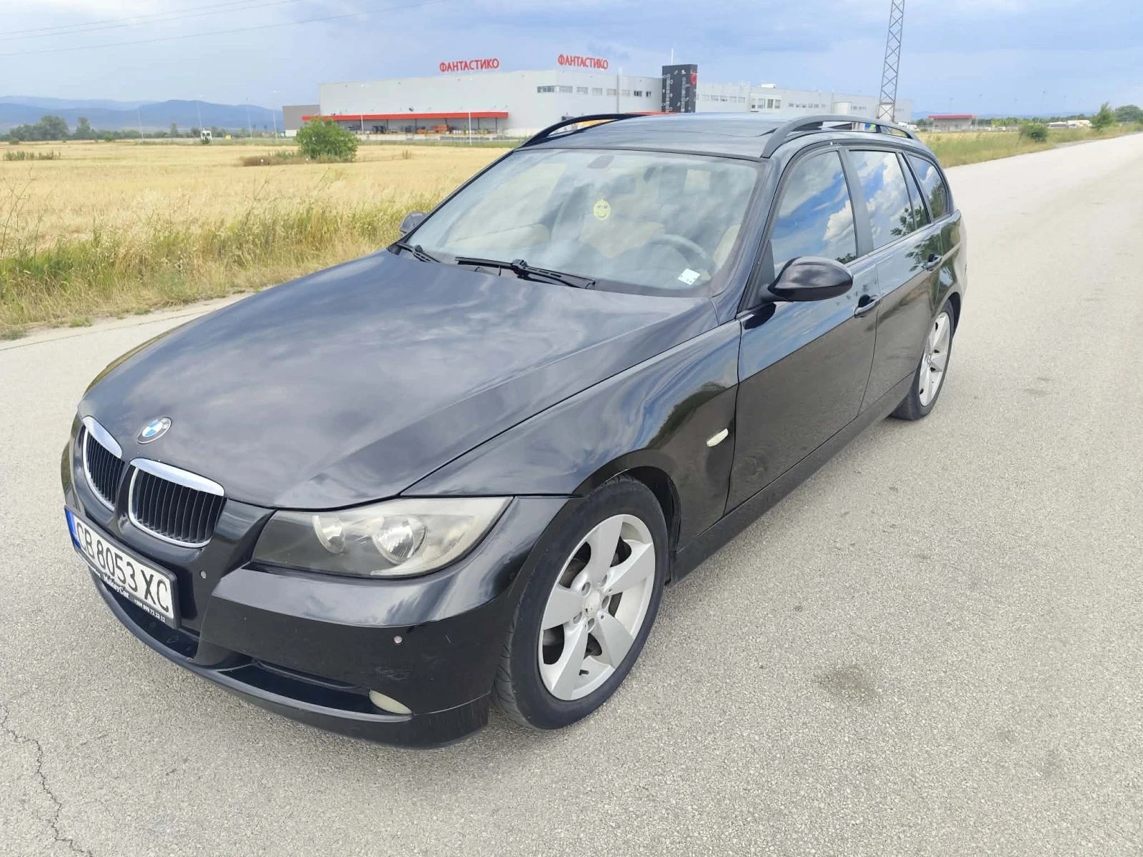 BMW 320 RECARO / NAVI / PANORAMA, снимка 2 - Автомобили и джипове - 56162126