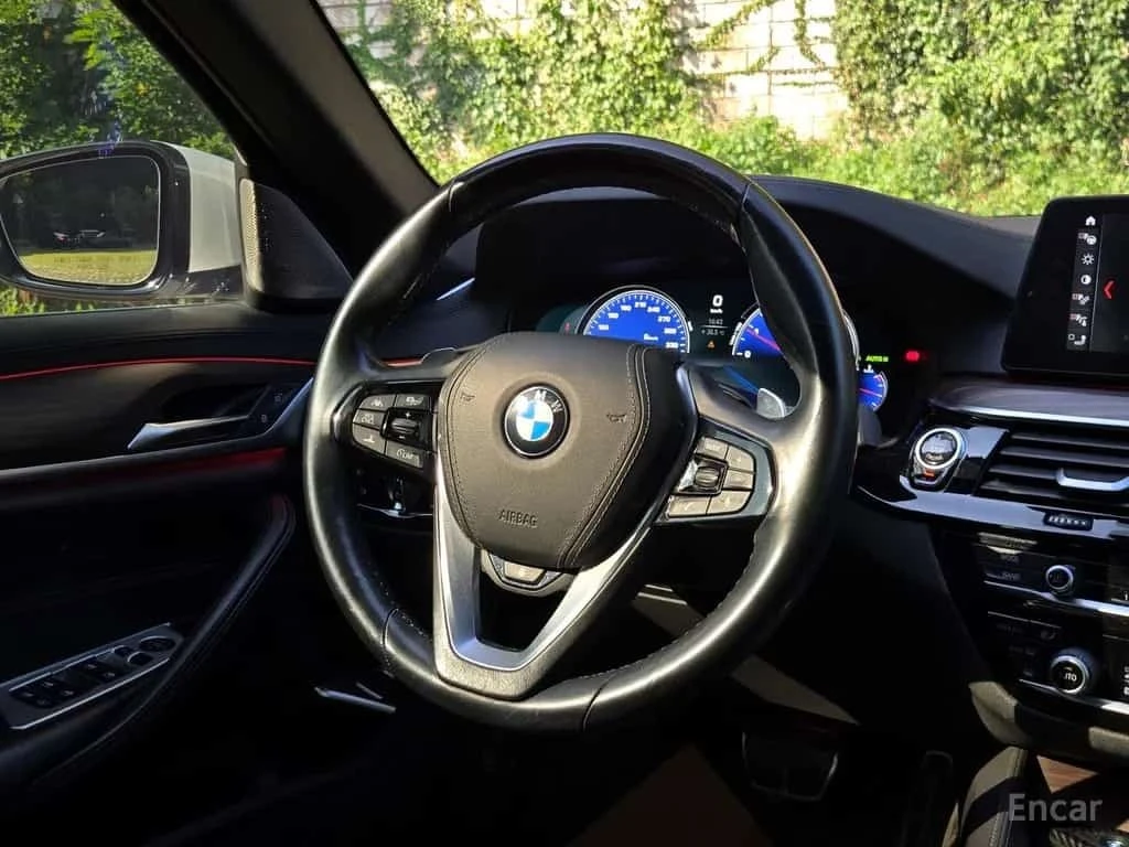 BMW 530 * 530i xDrive M Sport Package Plus /����������� | Mobile.bg � ����������� 14