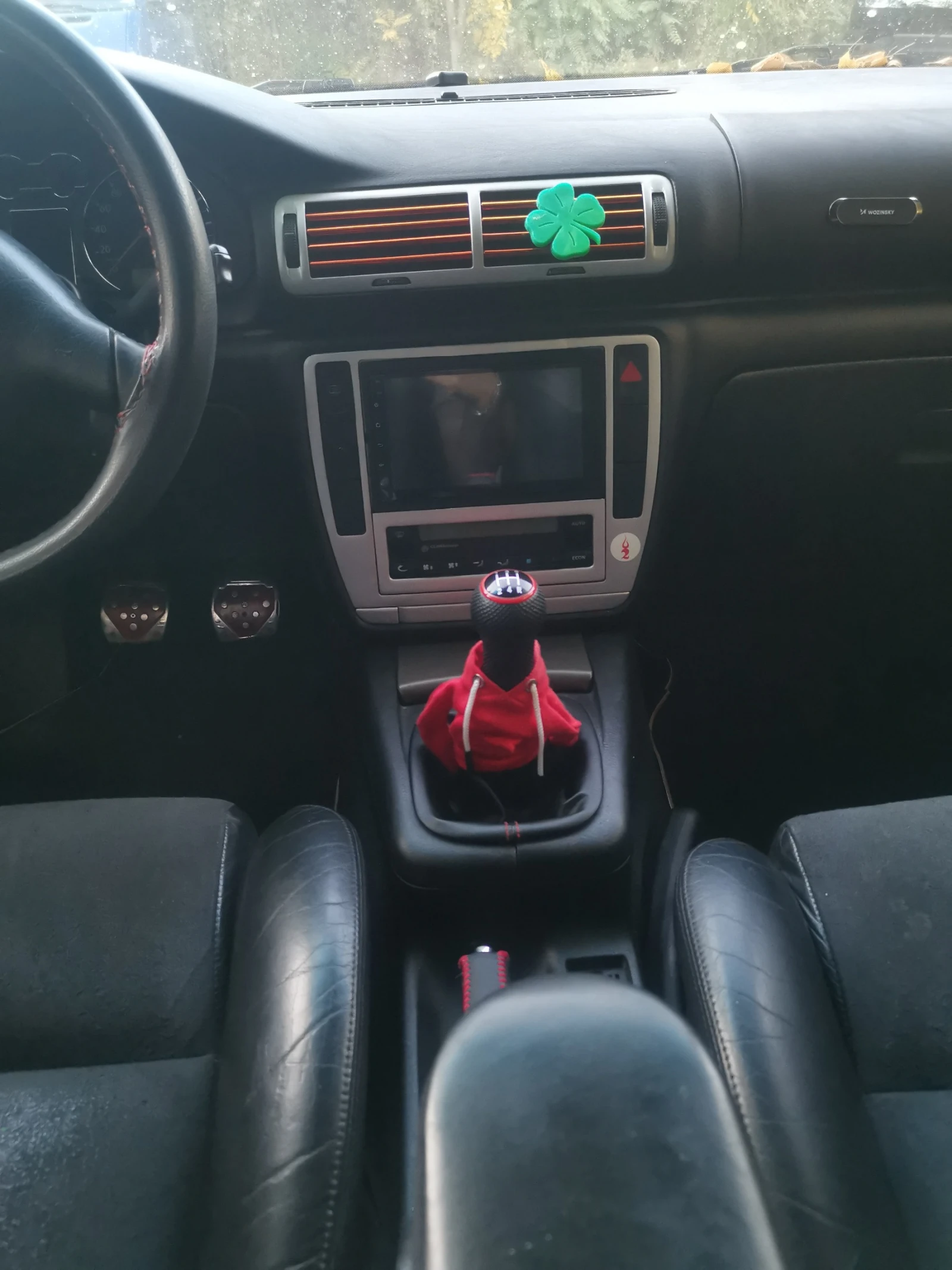 VW Passat 1.9 TDI, снимка 6 - Автомобили и джипове - 56442215
