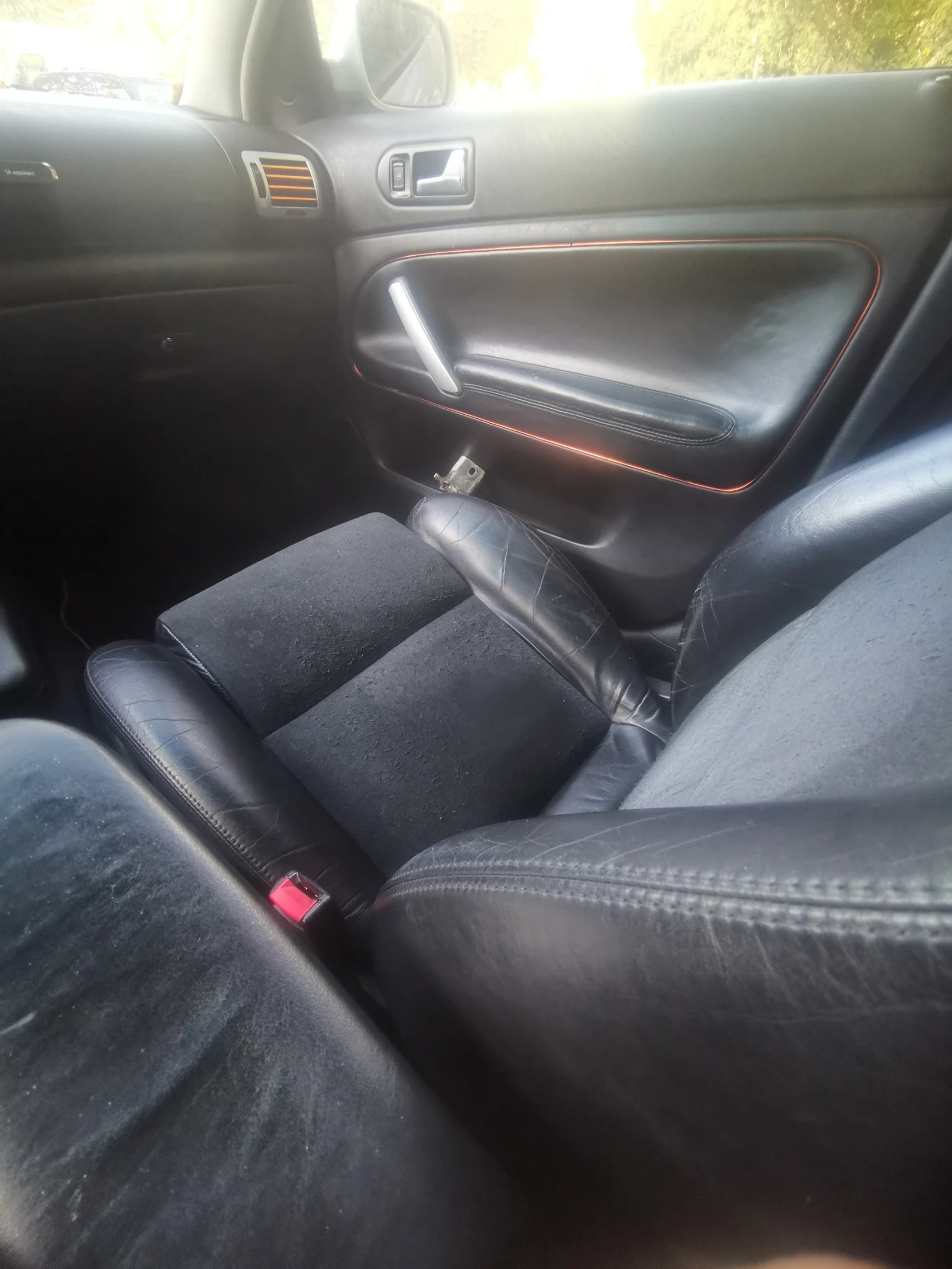 VW Passat 1.9 TDI, снимка 7 - Автомобили и джипове - 56442215