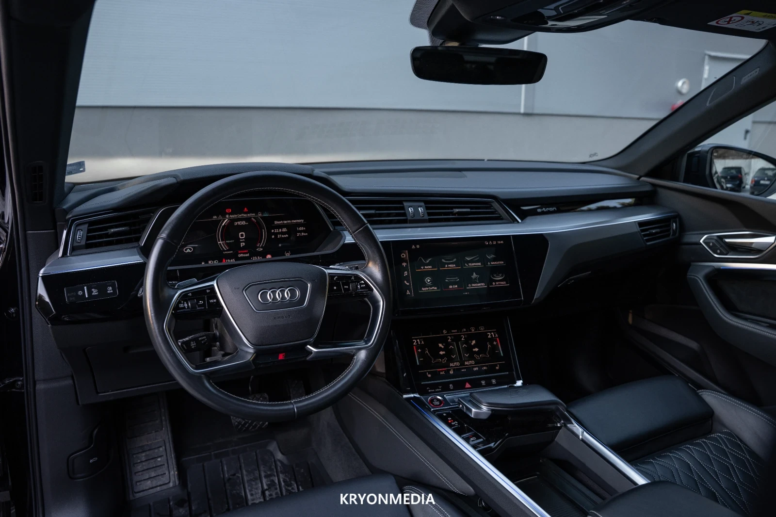 Audi E-Tron, снимка 5 - Автомобили и джипове - 56447241