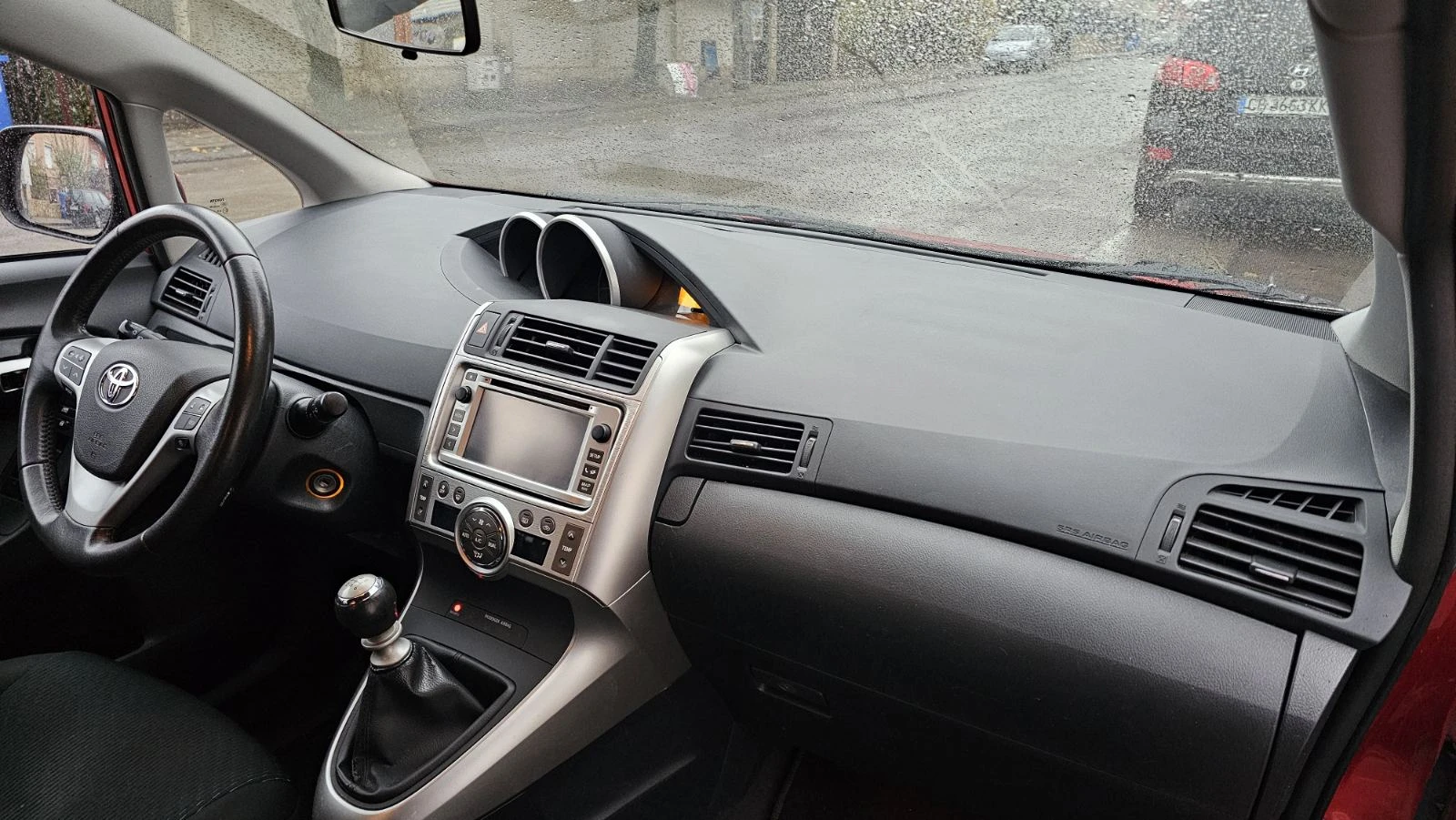 Toyota Verso 1.8, снимка 14 - Автомобили и джипове - 56750866