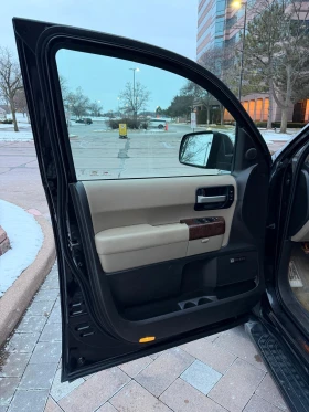 Toyota Sequoia PLATINUM* 5.7* V8* ПОДГРЕВ* КАМЕРА* КЕЙЛЕС, снимка 9