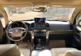 Toyota Land cruiser 200 / 4.5 / V8 / ВСИЧКИ ЕКСТРИ, снимка 9